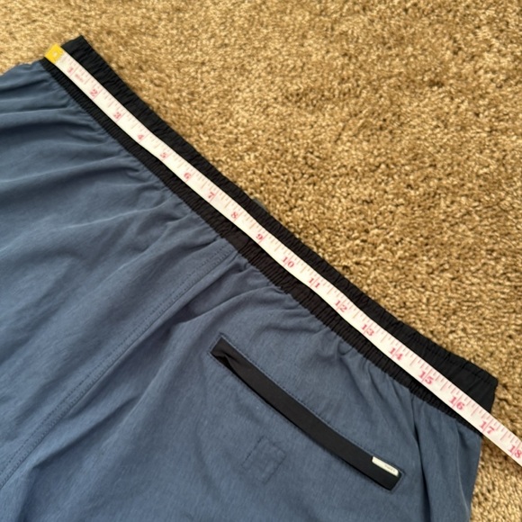 Vuori Banks Men's 7.5" Inseam Azure Blue Linen Texture Athletic Gym Shorts - Picture 8 of 9